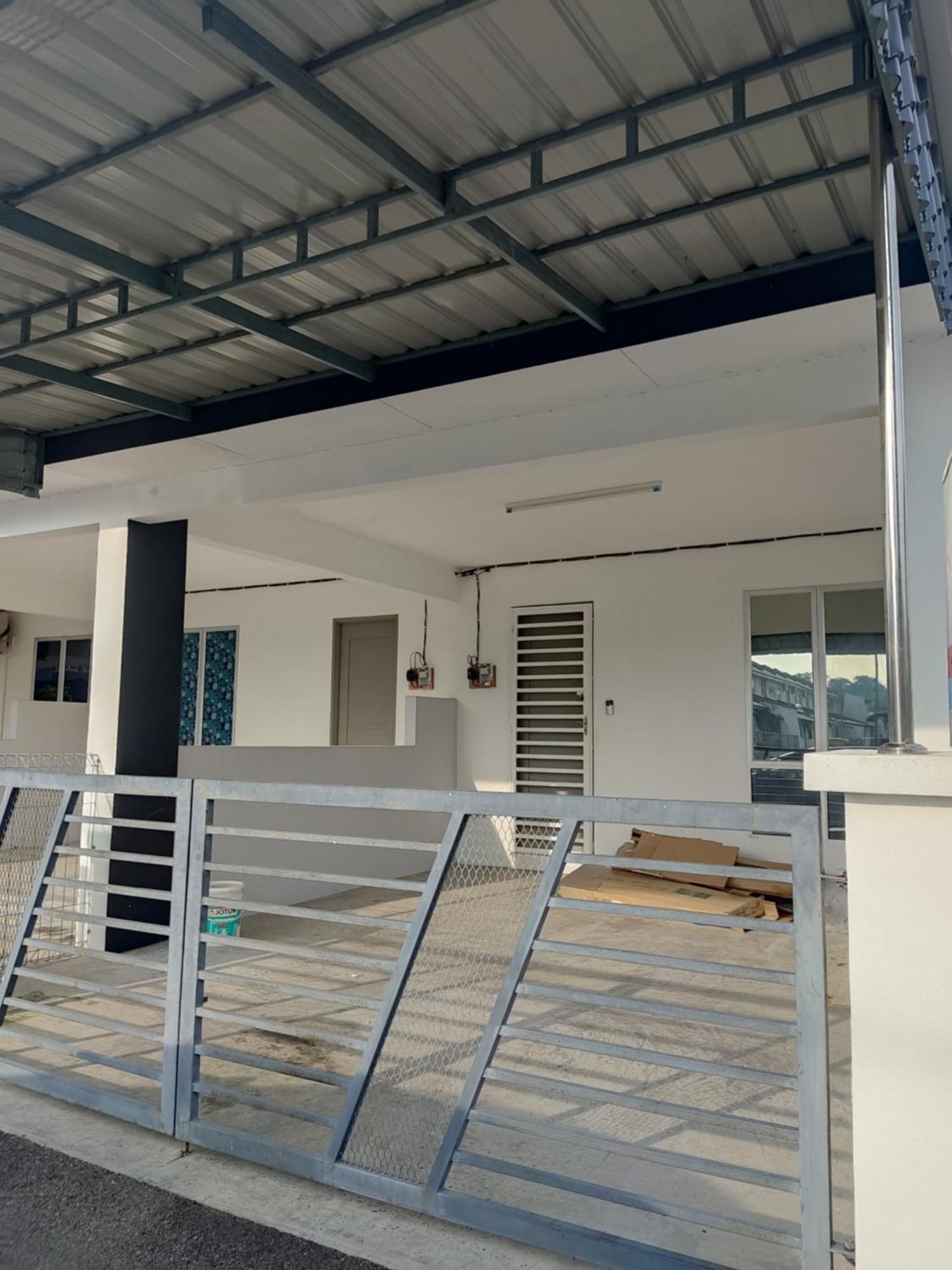 2Storey Asraf'S Homestay Seri Iskandar Esterno foto